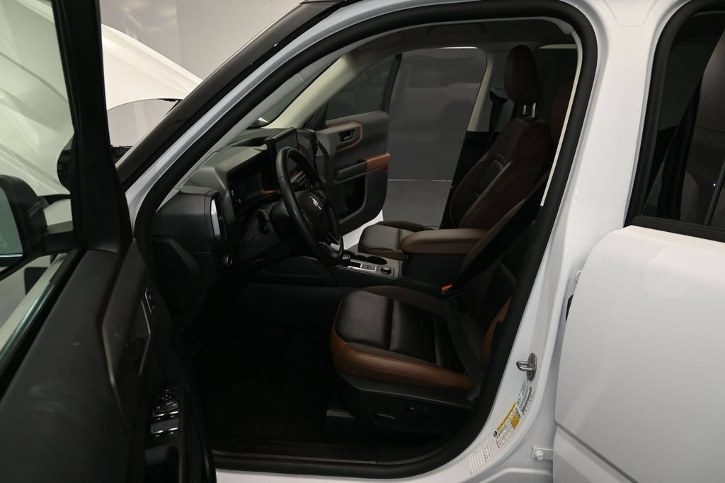 Certified 2025 Ford Bronco Sport Outer Banks w/ Outer Banks Tech Package+ AWD/4WD image 17