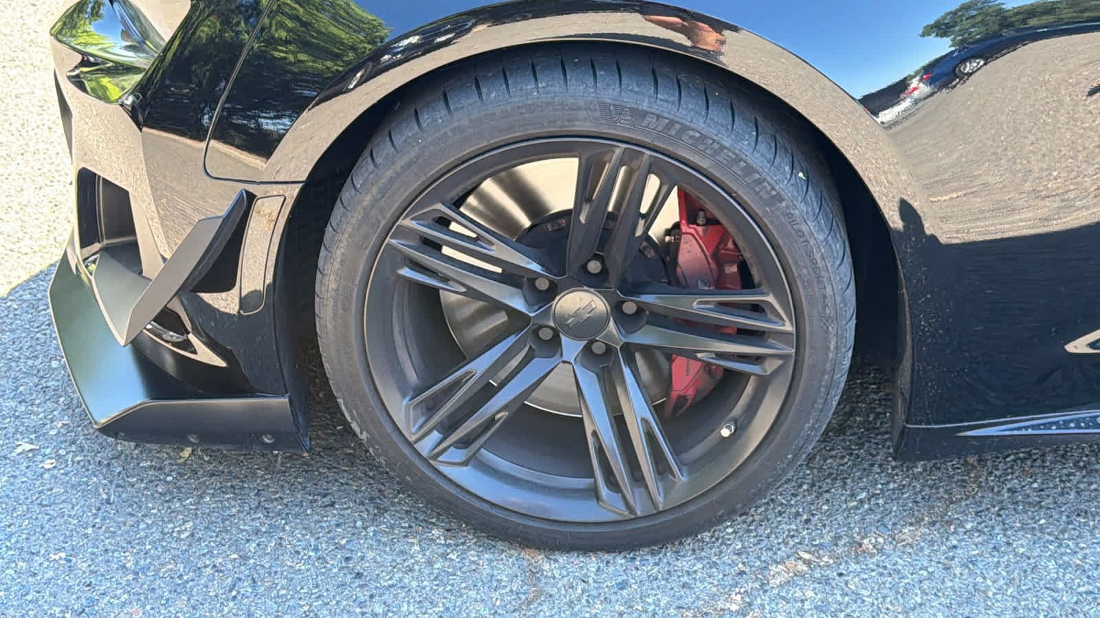 Used 2018 Chevrolet Camaro ZL1 RWD image 9