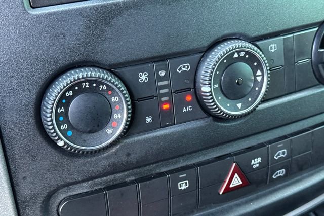 Used 2016 Mercedes-Benz Sprinter 3500 image 28