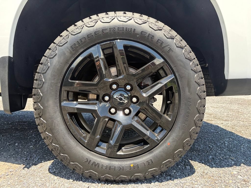 Used 2023 Chevrolet Silverado 1500 RST AWD/4WD image 16