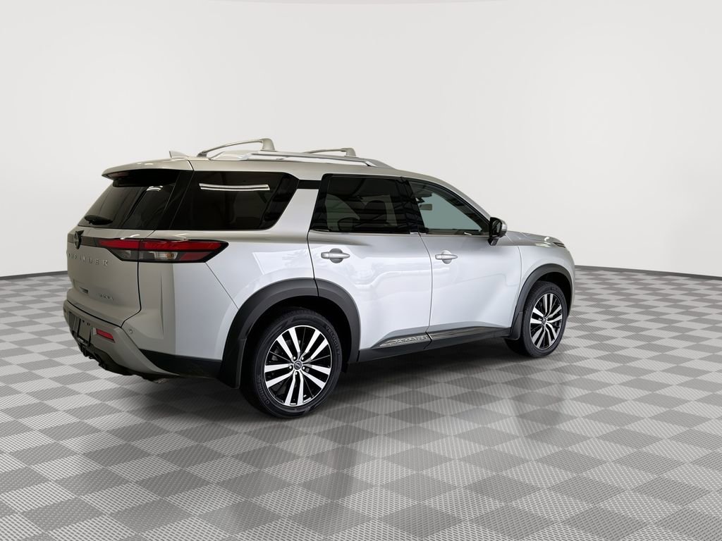 Certified 2025 Nissan Pathfinder Platinum w/ Cargo Package FWD image 12