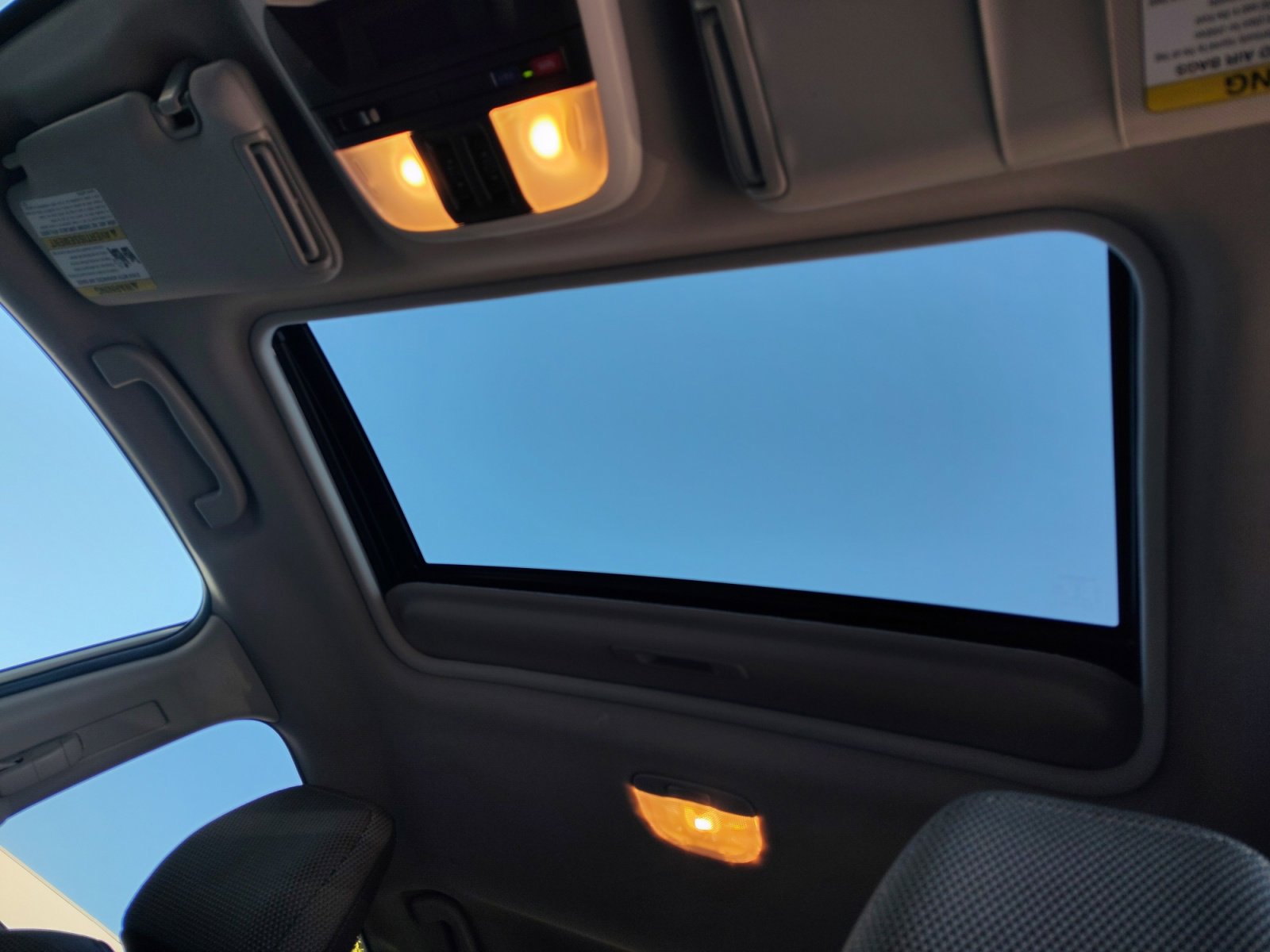 Used 2024 Subaru Crosstrek 2.0i Premium image 3