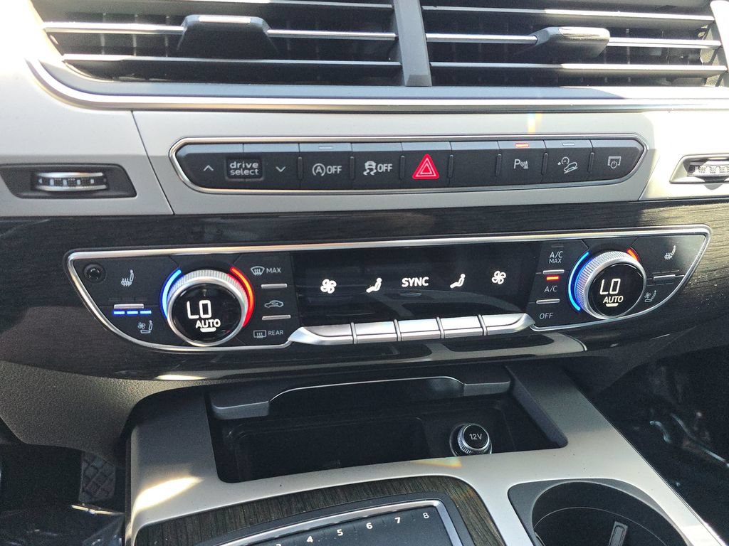 Used 2018 Audi Q7 2.0T Premium Plus AWD/4WD image 31