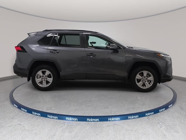 Certified 2022 Toyota RAV4 XLE w/ Convenience Package AWD/4WD image 4
