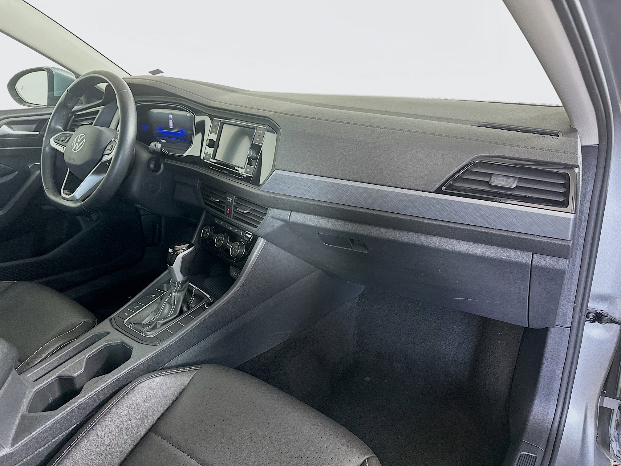 Used 2024 Volkswagen Jetta SE image 26