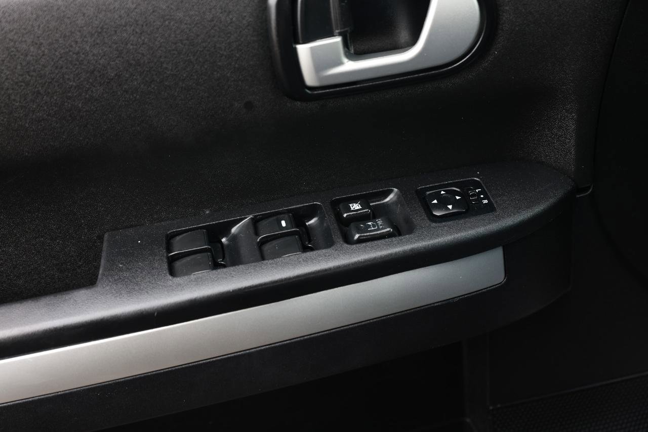 Used 2011 Mitsubishi Endeavor LS AWD/4WD image 38
