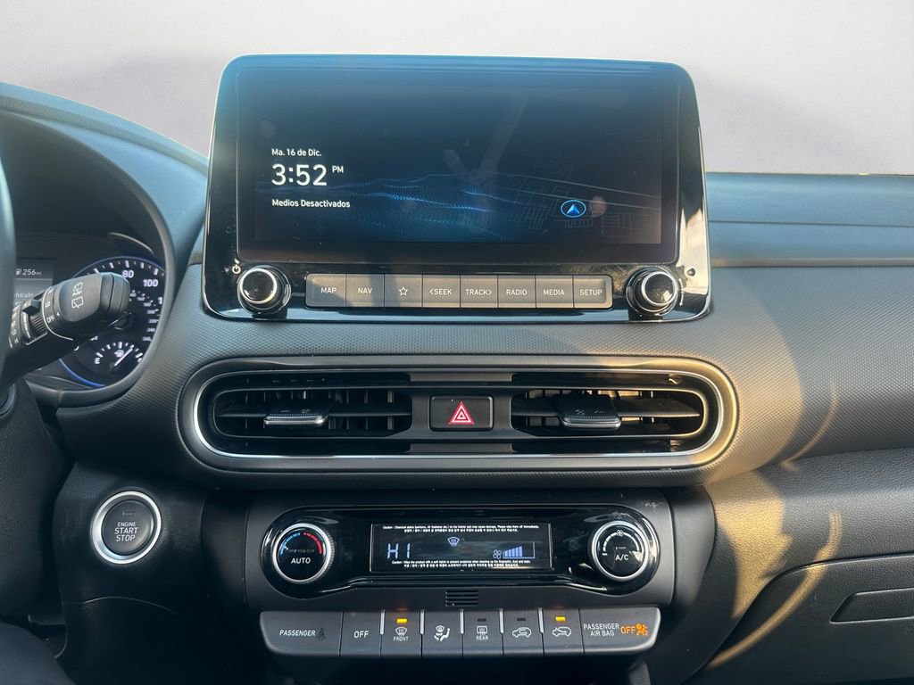 Used 2023 Hyundai Kona SEL w/ Convenience Package image 17