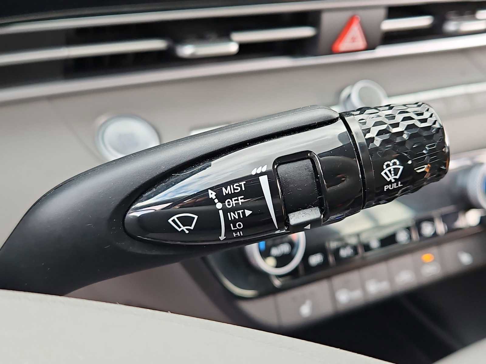 Certified 2023 Hyundai Elantra SEL w/ Convenience Package image 25