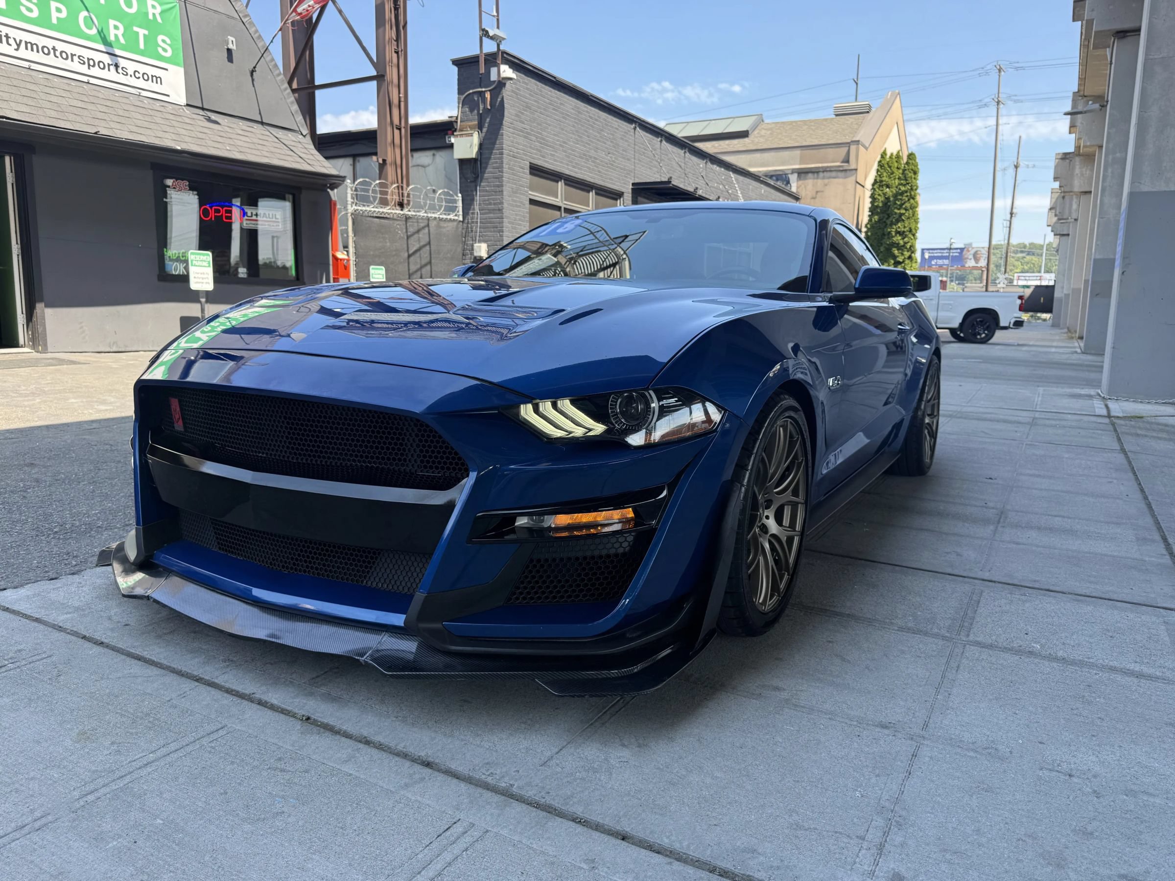 Used 2018 Ford Mustang GT RWD image 1