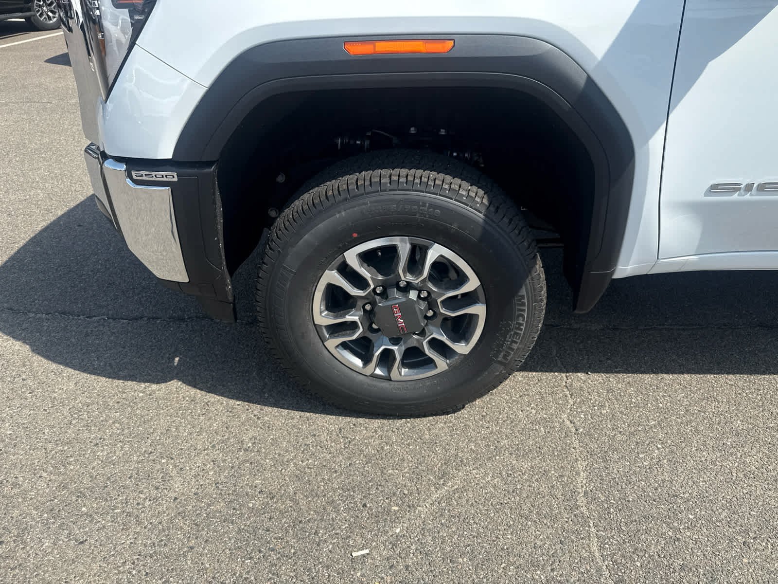New 2026 GMC Sierra 2500 SLT AWD/4WD image 10