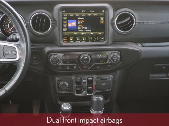Used 2022 Jeep Wrangler Unlimited Sahara AWD/4WD image 31