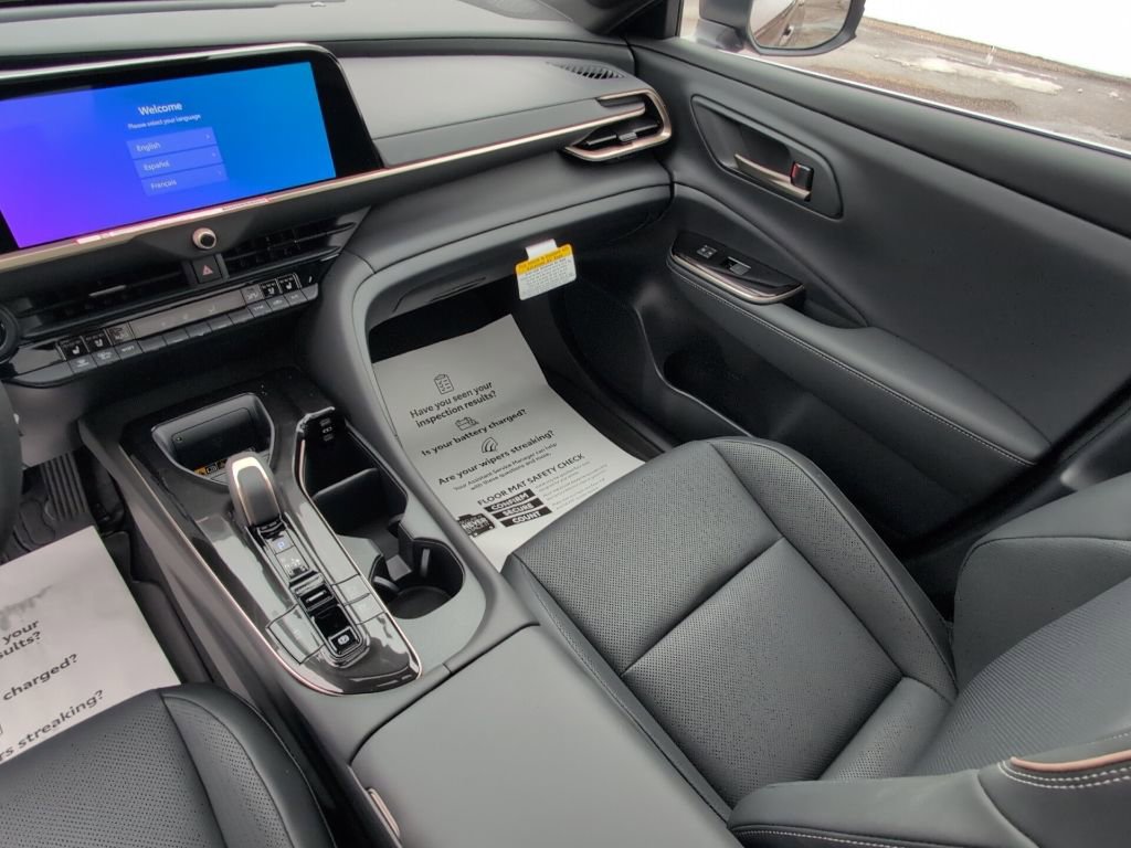 Certified 2025 Toyota Crown Signia w/ Advanced Technology Package image 23