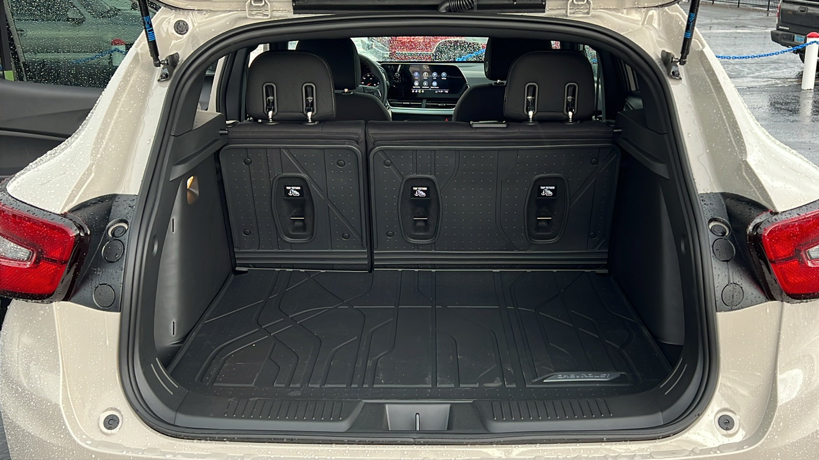 New 2026 Chevrolet Trax RS w/ Sunroof Package FWD image 11