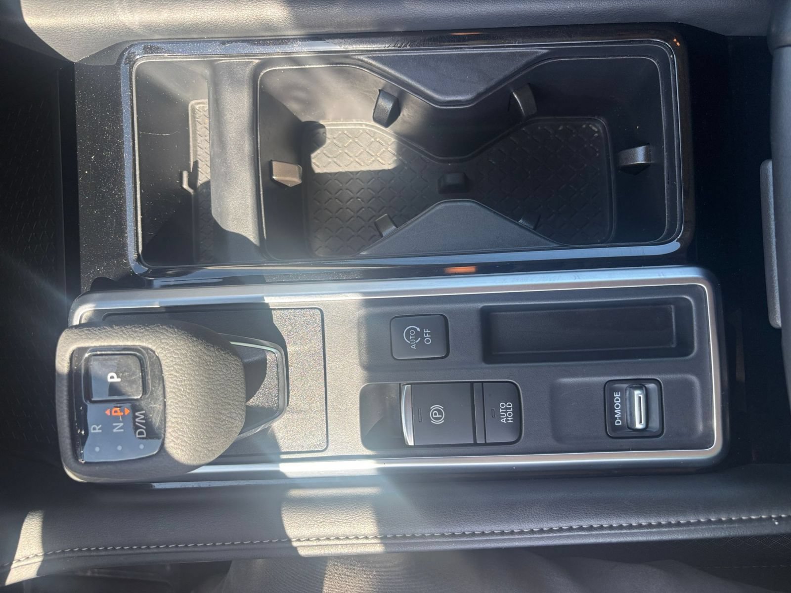 Used 2025 Nissan Pathfinder SV FWD image 43