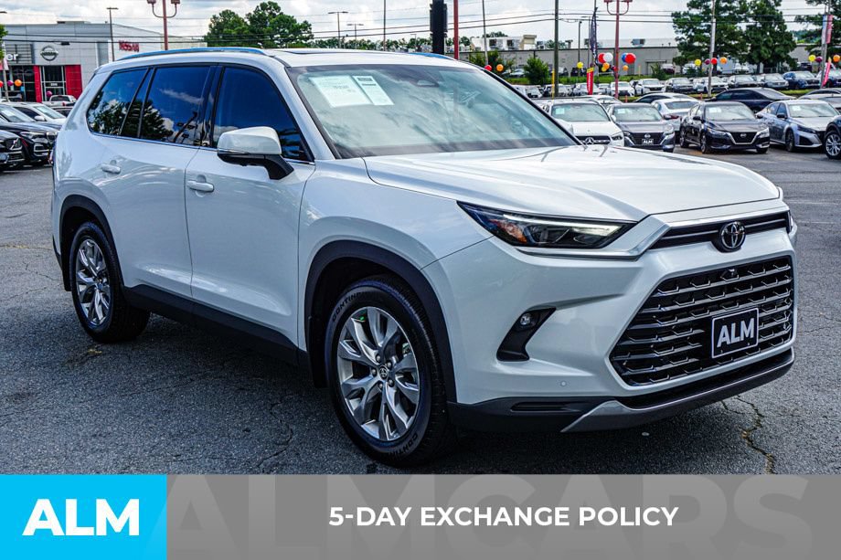 Used 2026 Toyota Grand Highlander AWD image 3