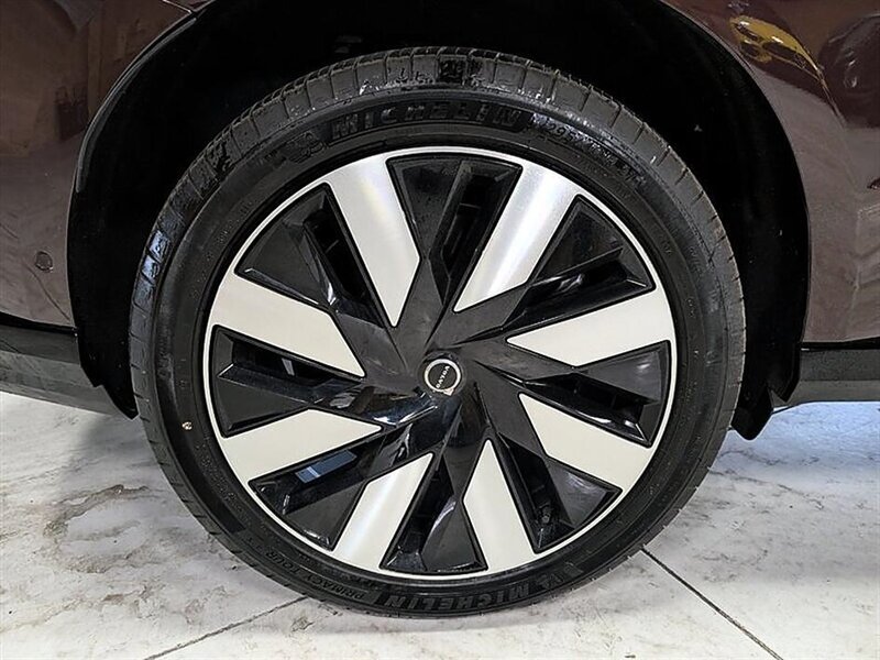 Used 2025 Volvo EX90 Ultra AWD/4WD image 13