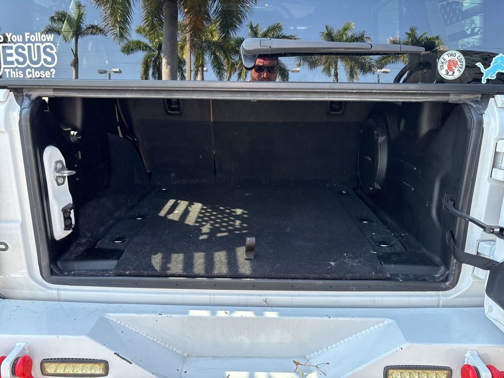 Used 2023 Jeep Wrangler Unlimited Rubicon w/ Xtreme 35 Tire Package image 17