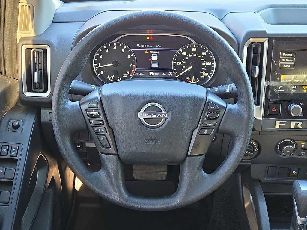 Used 2025 Nissan Frontier SV AWD/4WD image 17