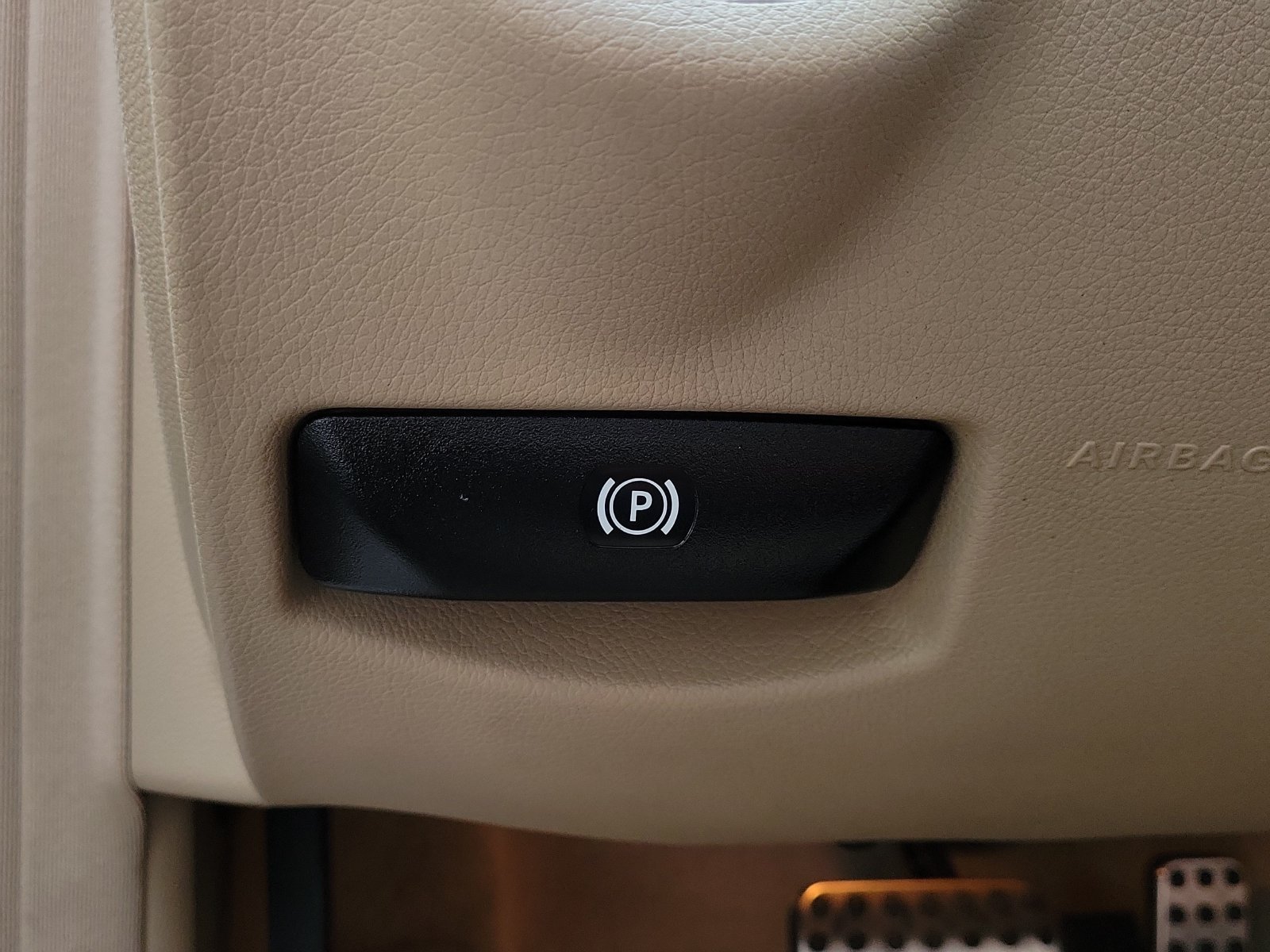 Used 2012 Mercedes-Benz C 250 Sedan image 13