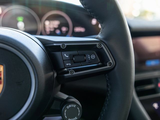 New 2026 Porsche Taycan image 31