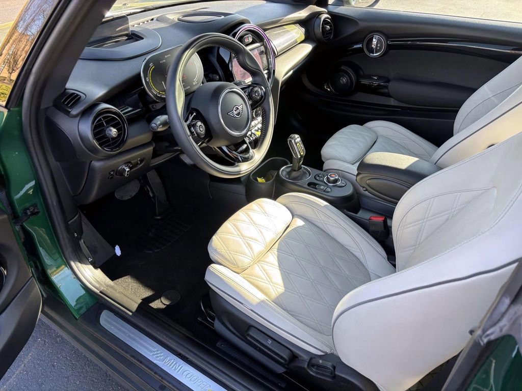 Used 2021 MINI Cooper SE w/ 8.8" Touchscreen Nav Package image 26