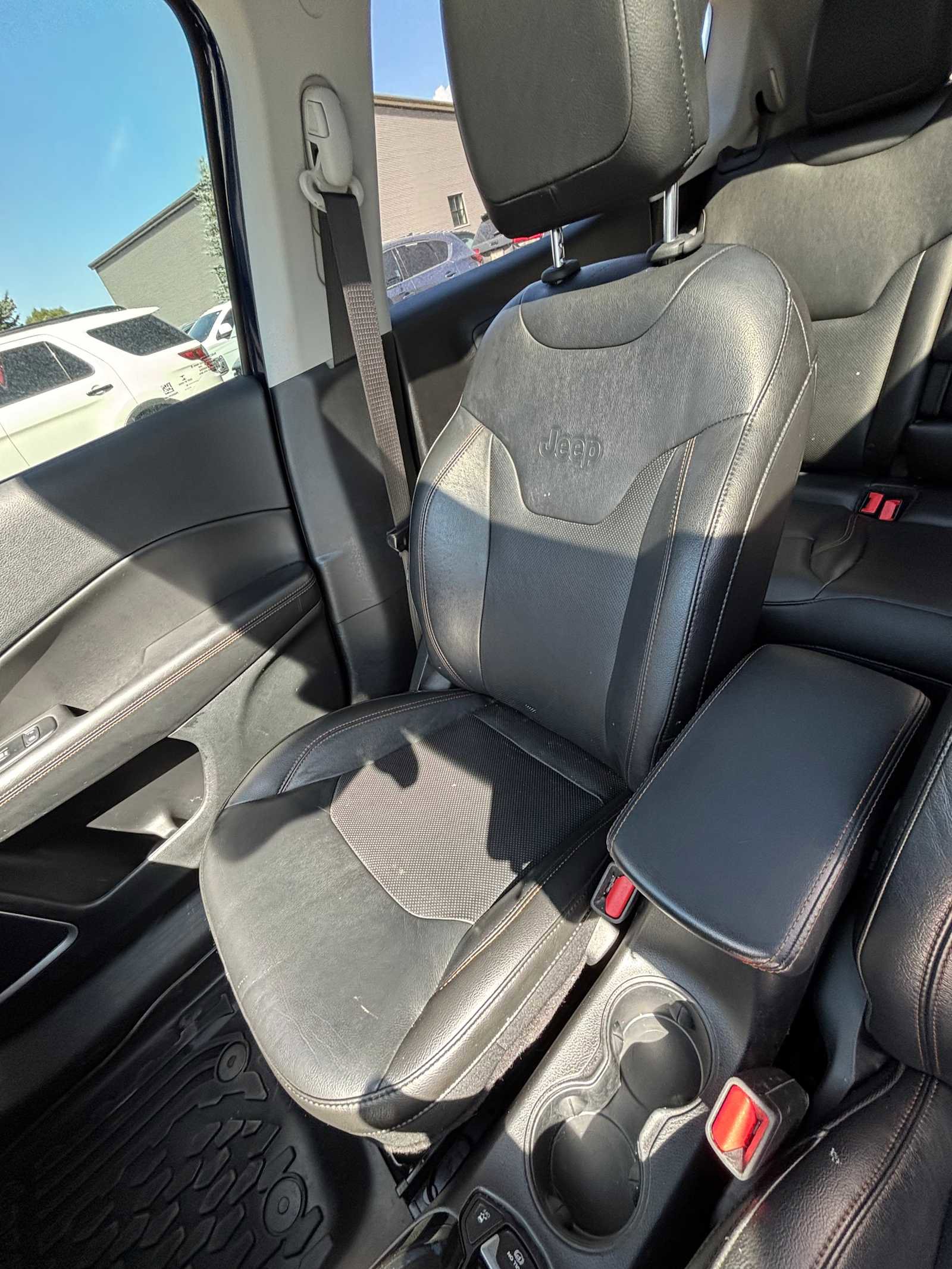 Used 2018 Jeep Compass Limited image 25