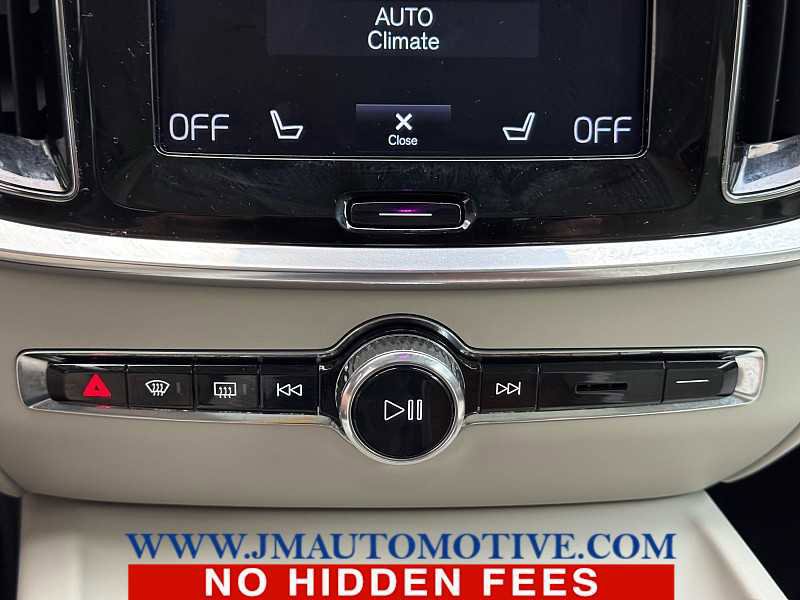Used 2020 Volvo S60 T5 Momentum FWD image 38
