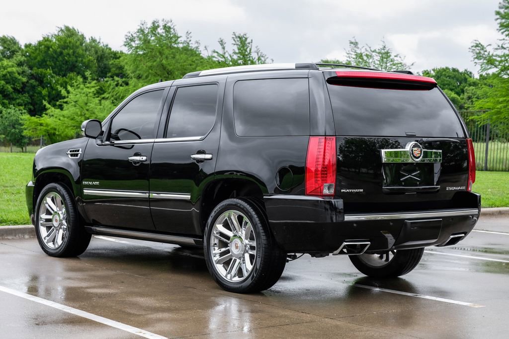 Used 2013 Cadillac Escalade Platinum AWD/4WD image 14