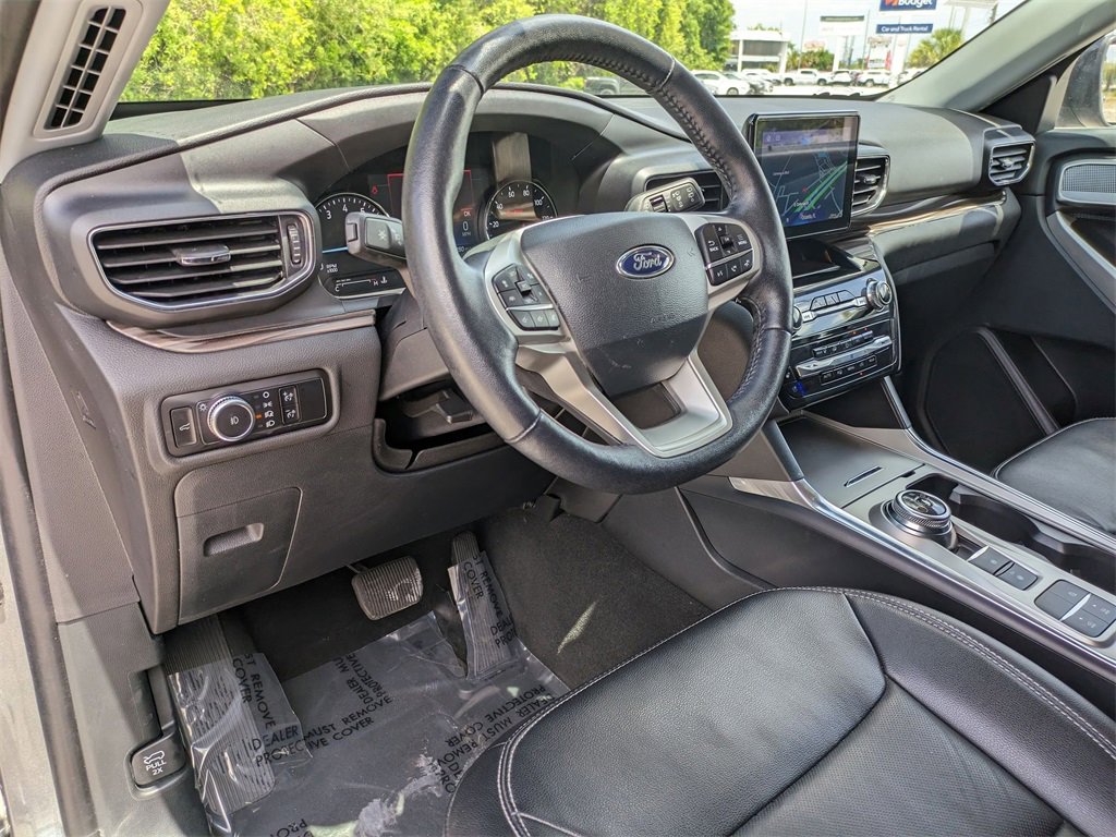 Used 2023 Ford Explorer Limited image 15