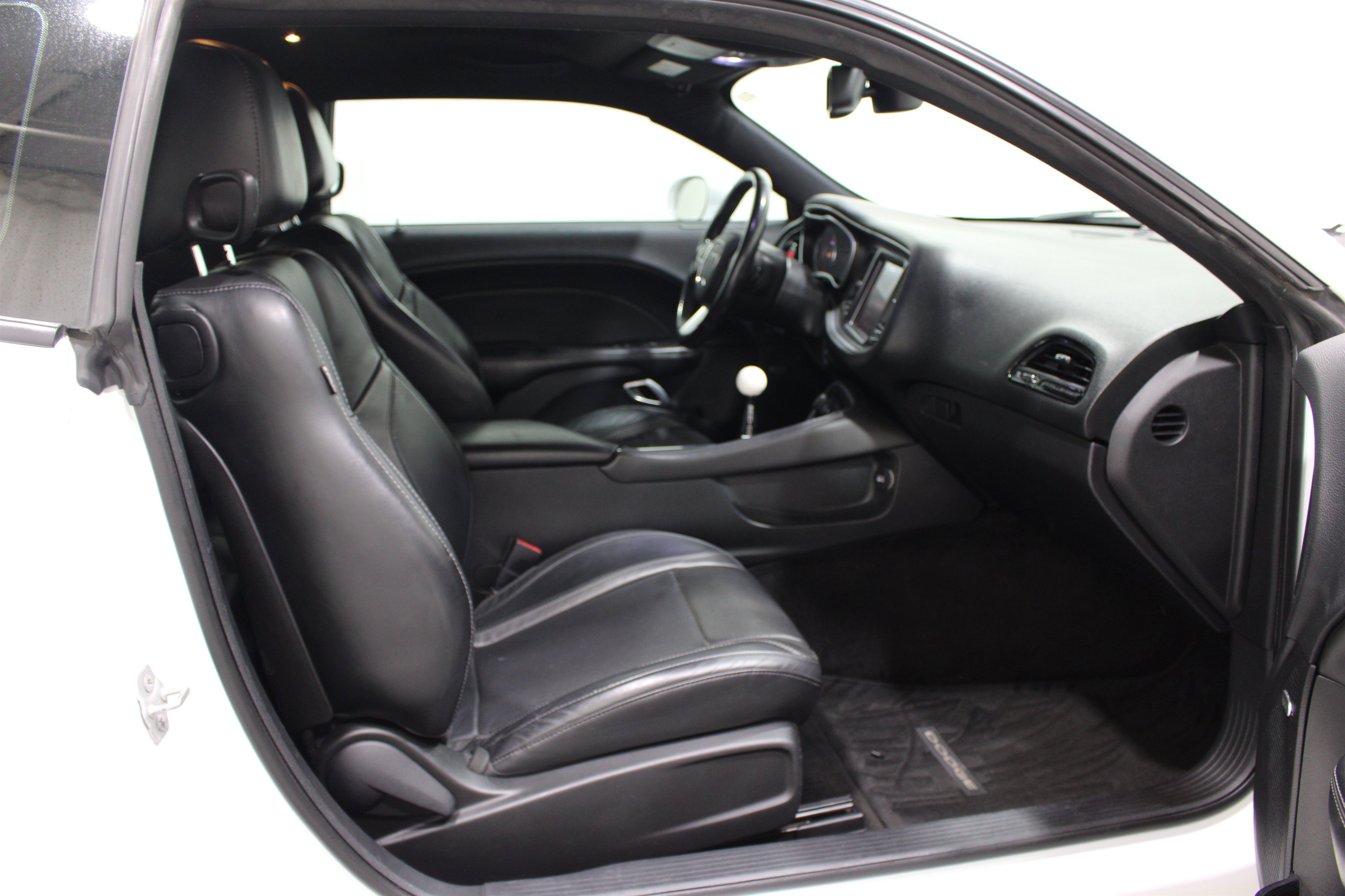 Used 2015 Dodge Challenger R/T Plus RWD image 22