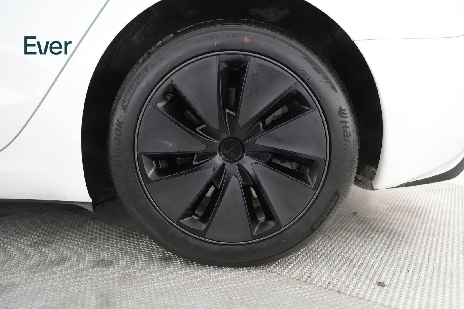 Used 2025 Tesla Model 3 Long Range AWD/4WD image 9