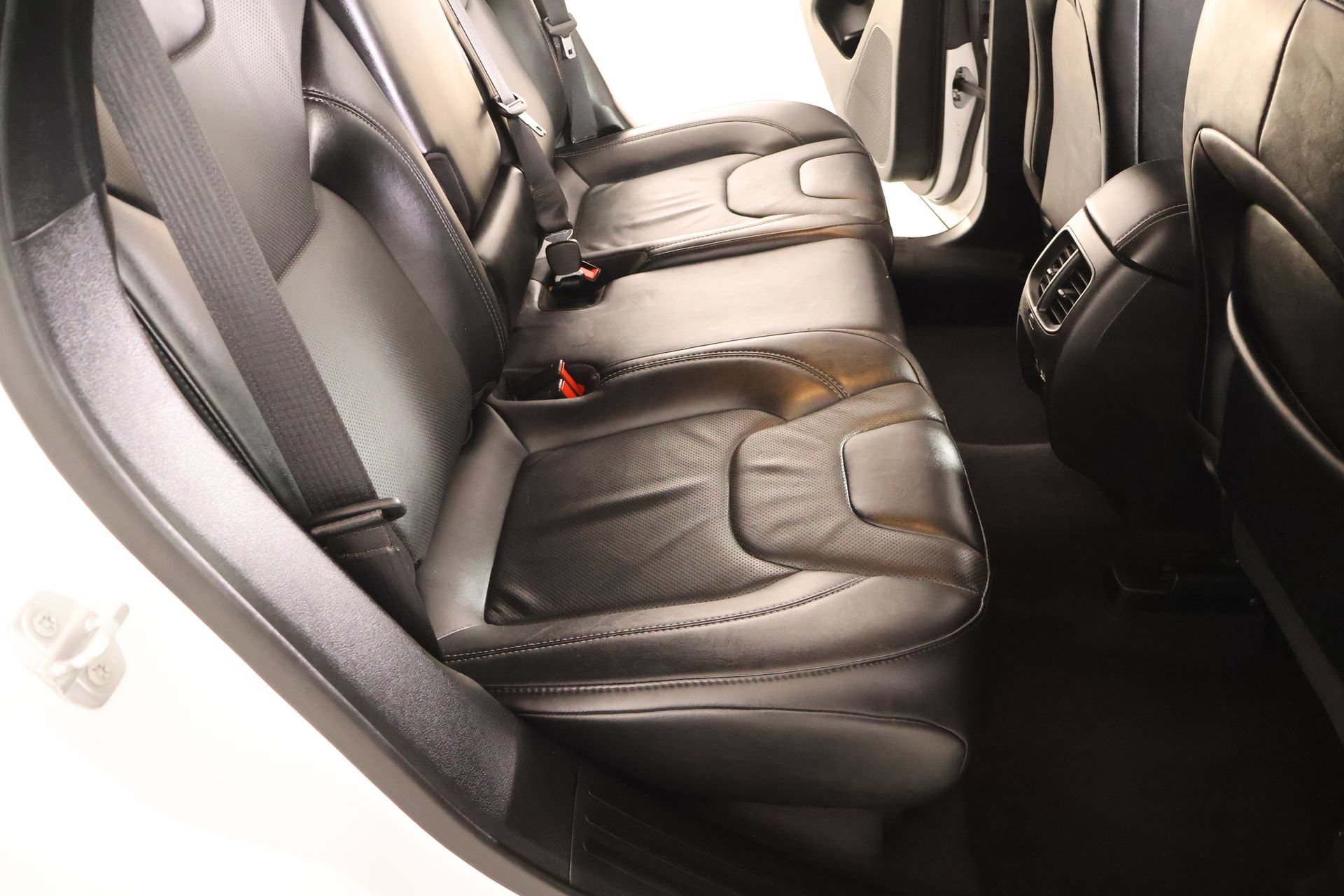 Used 2023 Jeep Cherokee Altitude Lux AWD/4WD image 15