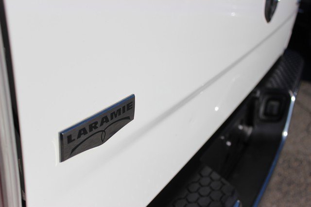 Used 2013 RAM 2500 Laramie w/ Convenience Group AWD/4WD image 4