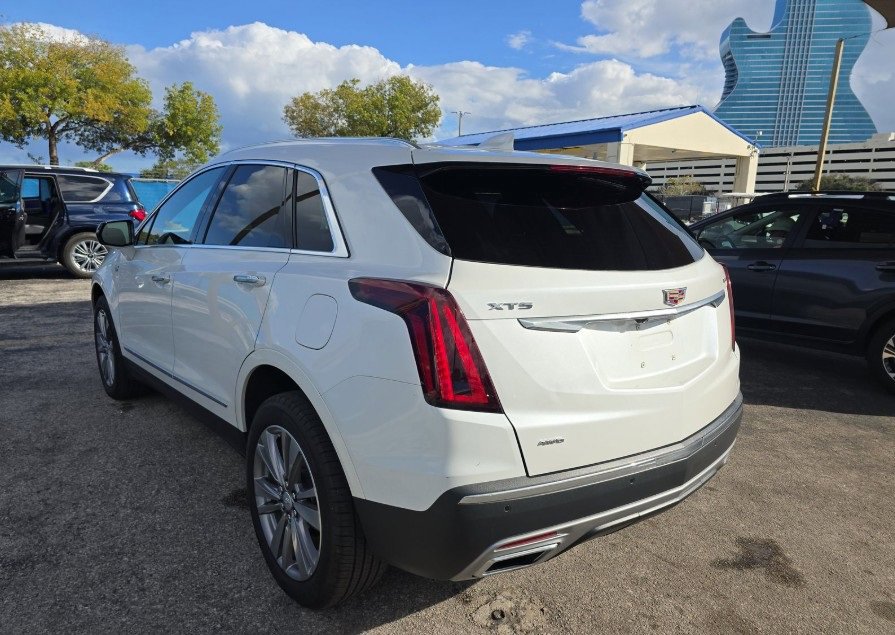Used 2024 Cadillac XT5 Premium Luxury image 5