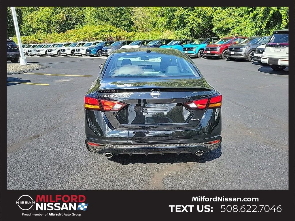 Used 2025 Nissan Altima 2.5 SV w/ SV Special Edition Package AWD/4WD image 4