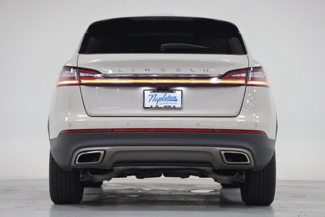 Used 2023 Lincoln Nautilus Reserve AWD/4WD image 12