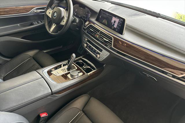 Used 2022 BMW 745e xDrive w/ M Sport Package image 14