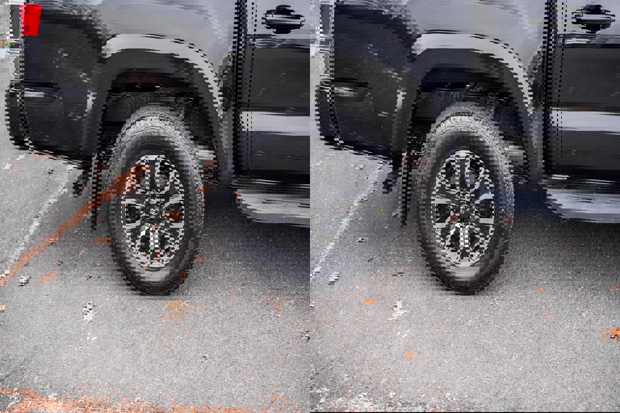 Certified 2023 Toyota Tacoma TRD Sport w/ Technology Package image 6