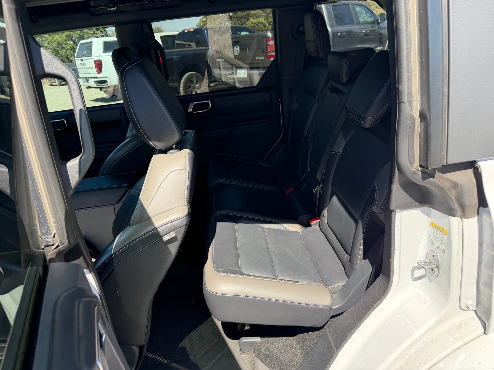 Used 2025 Ford Bronco Outer Banks AWD/4WD image 12