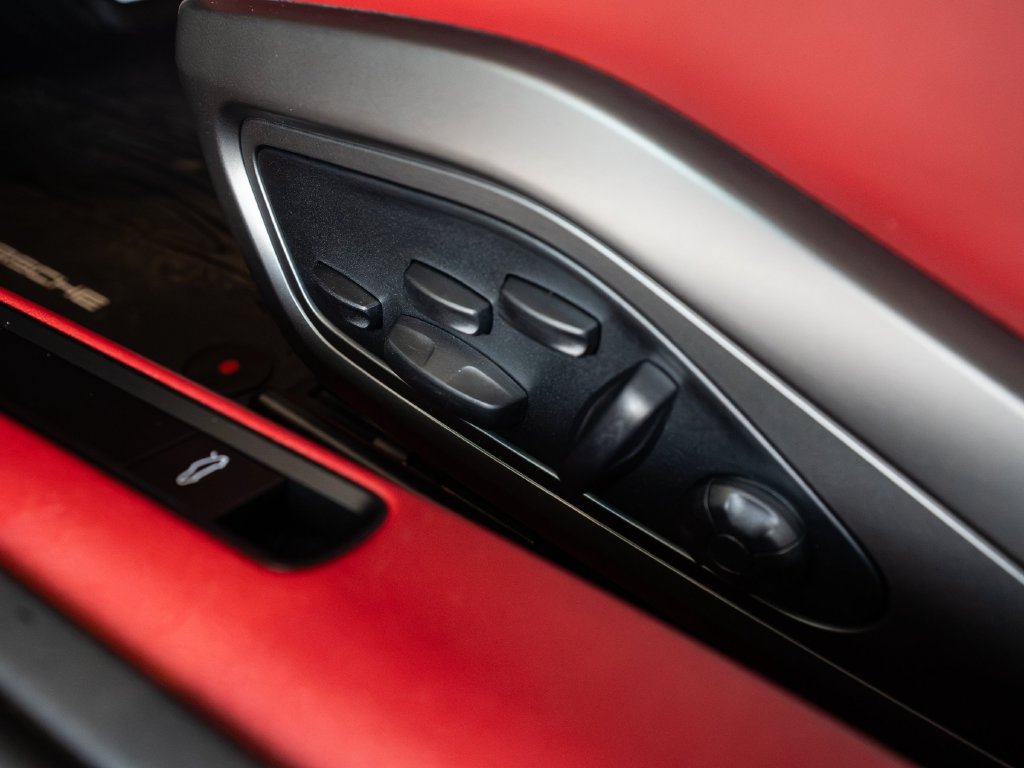 Certified 2025 Porsche 911 Carrera 4 GTS AWD/4WD image 14
