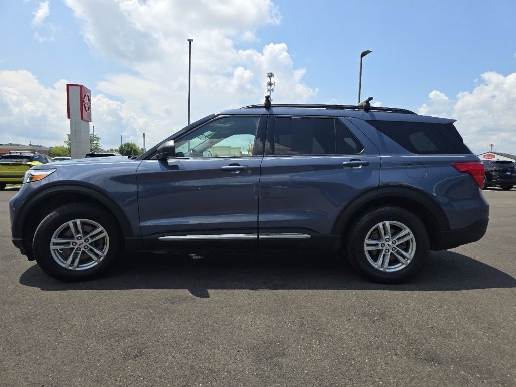 Used 2021 Ford Explorer XLT w/ Class III Trailer Tow Package AWD/4WD image 14