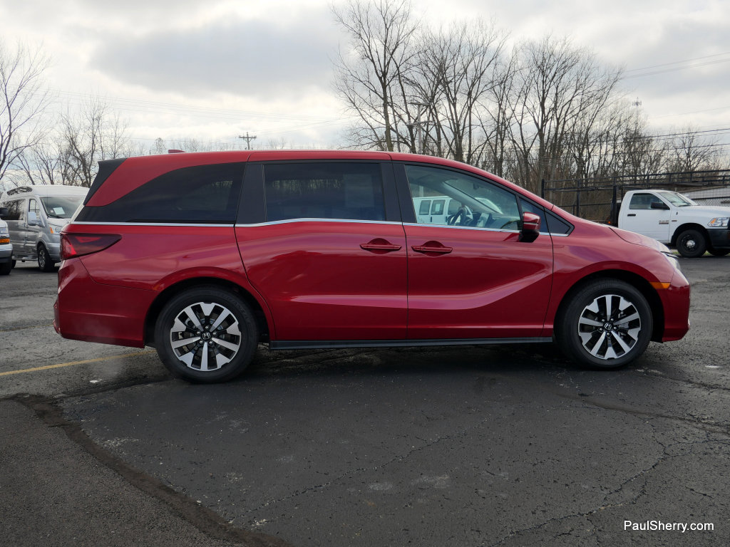 Used 2025 Honda Odyssey EX-L image 13