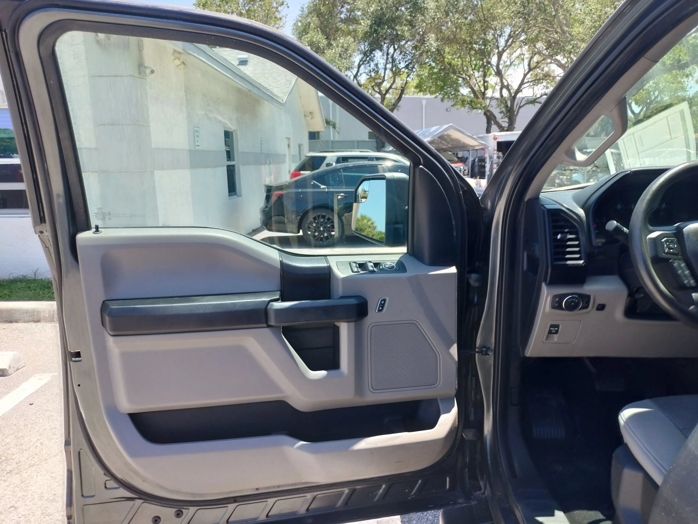 Used 2019 Ford F150 XL w/ Equipment Group 101A Mid RWD image 12