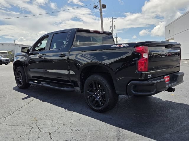 Used 2024 Chevrolet Silverado 1500 Custom w/ Turbomax Blackout Package AWD/4WD image 3