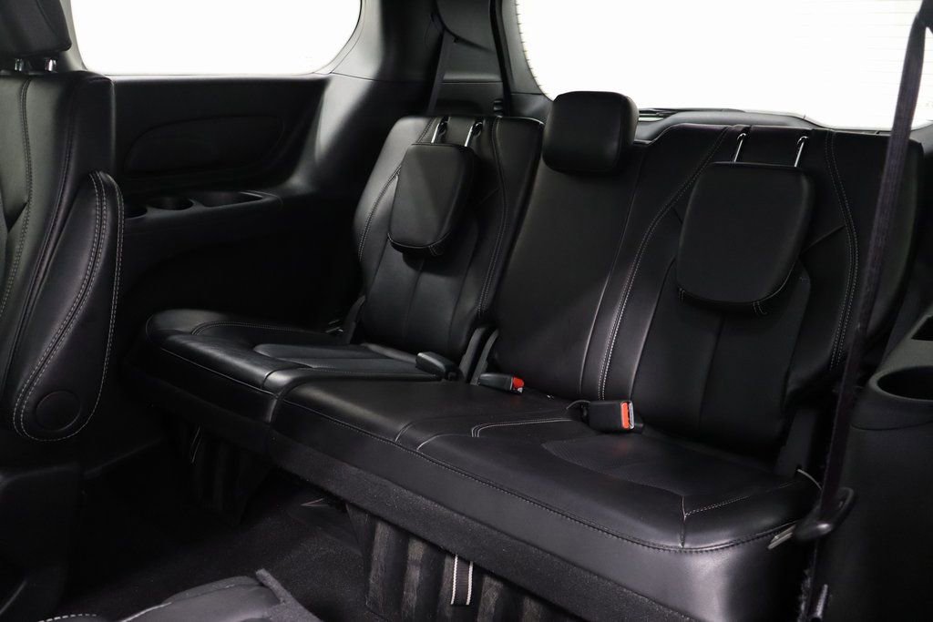 Used 2025 Chrysler Pacifica Select image 14