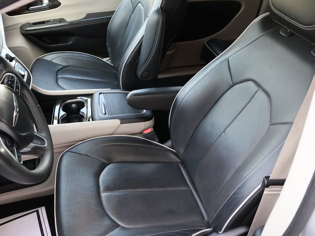 Used 2024 Chrysler Pacifica Limited image 21