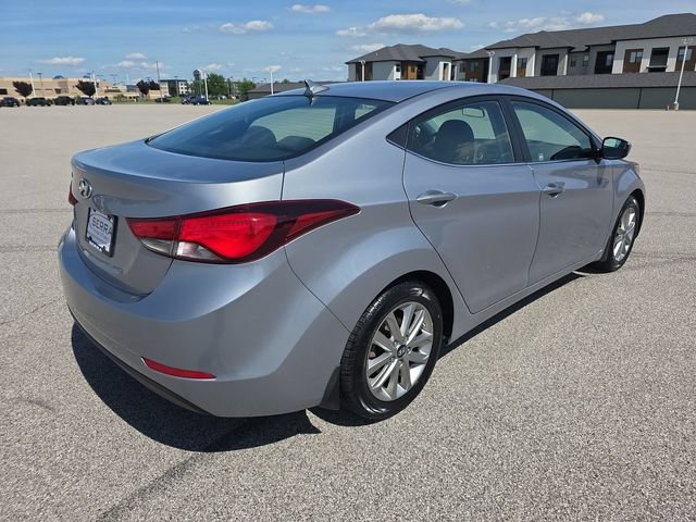 Used 2015 Hyundai Elantra SE w/ Option Group 03 FWD image 13