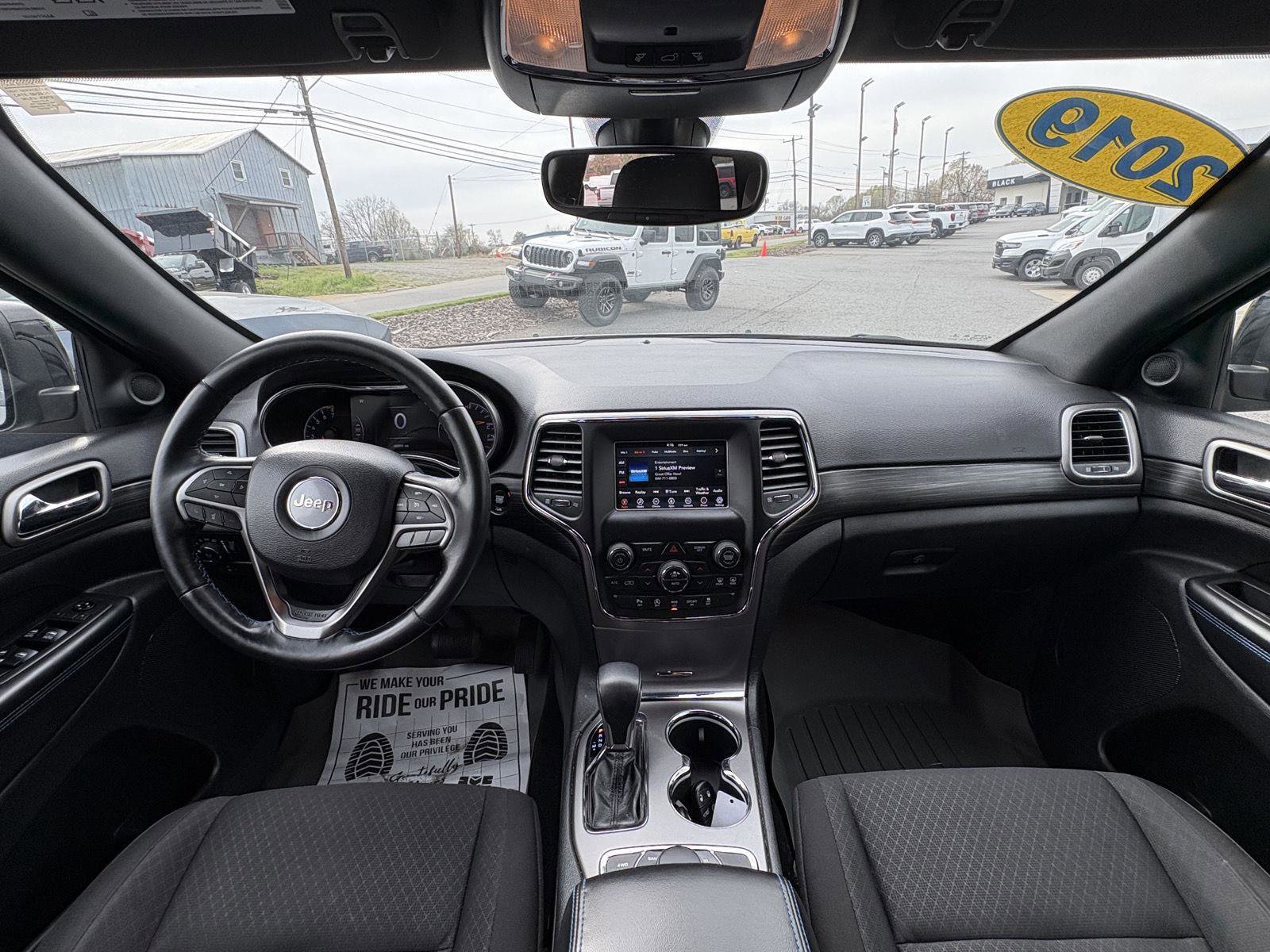 Used 2019 Jeep Grand Cherokee Laredo image 7