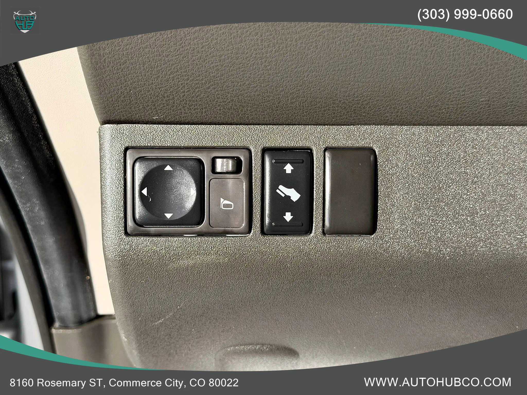 Used 2011 Nissan Pathfinder Silver image 28