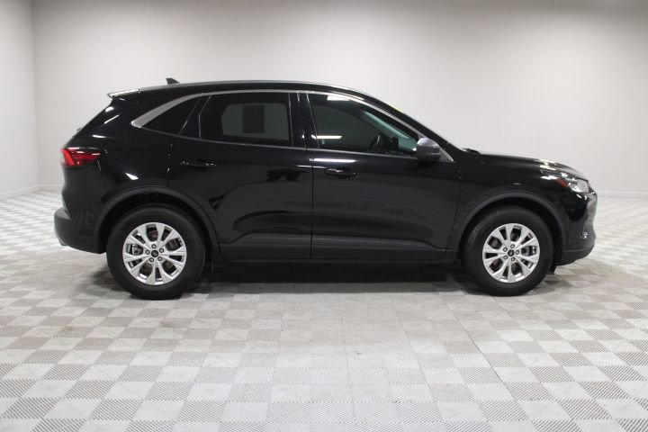 Used 2023 Ford Escape Active image 11